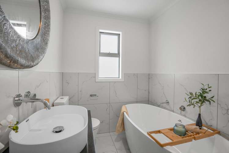 10 Lucern Lane Petone_12