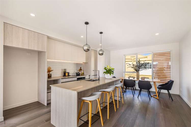 7/27b Hudson Bay Road Hobsonville_5