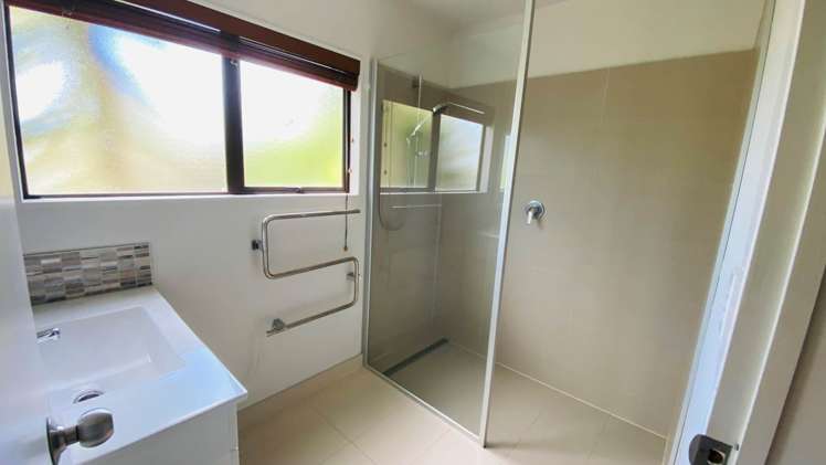 4/532 Whangaparaoa Road Stanmore Bay_7