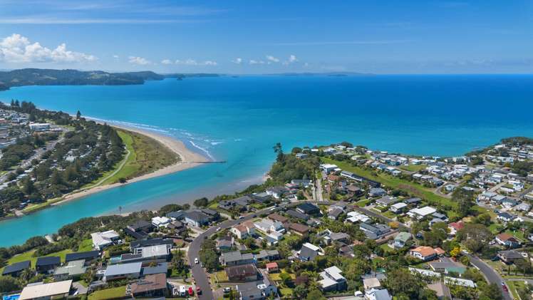 61 Rosario Crescent Red Beach_20