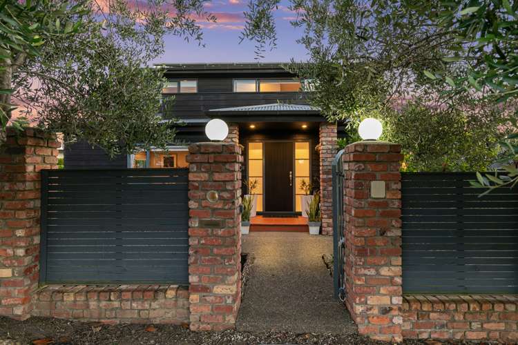 4 Traffic Road Greenhithe_26