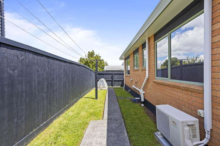 678B Te Atatu Road Te Atatu Peninsula_17