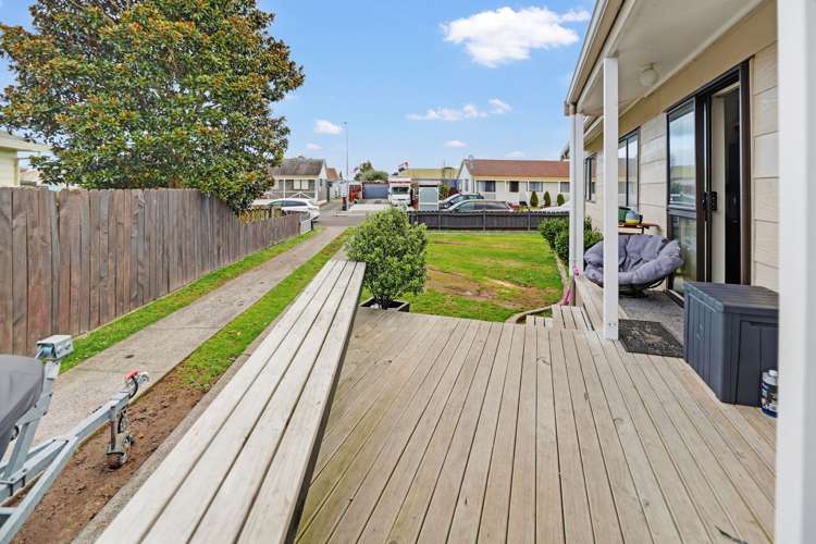 10 Kentucky Crescent Nawton_8