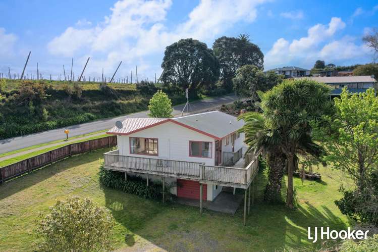 8 Koutunui Road Athenree_17