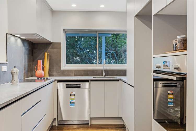 2/6 Roseberry Avenue Birkenhead_6