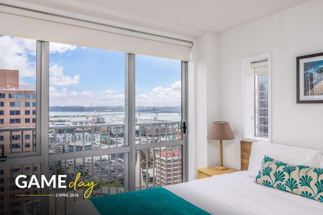 Next Stop - Freehold 1 Bedroom with Harbour Views