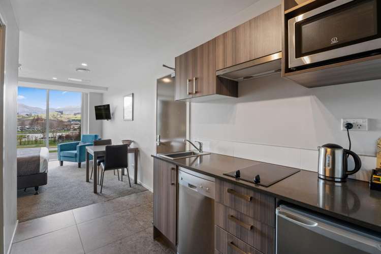 205 & 206/24 Hawthorne Drive Frankton_14