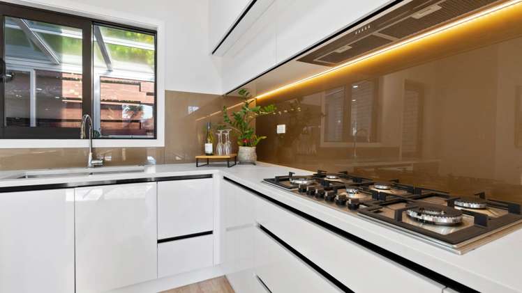 17a Ussher Place Pakuranga Heights_25