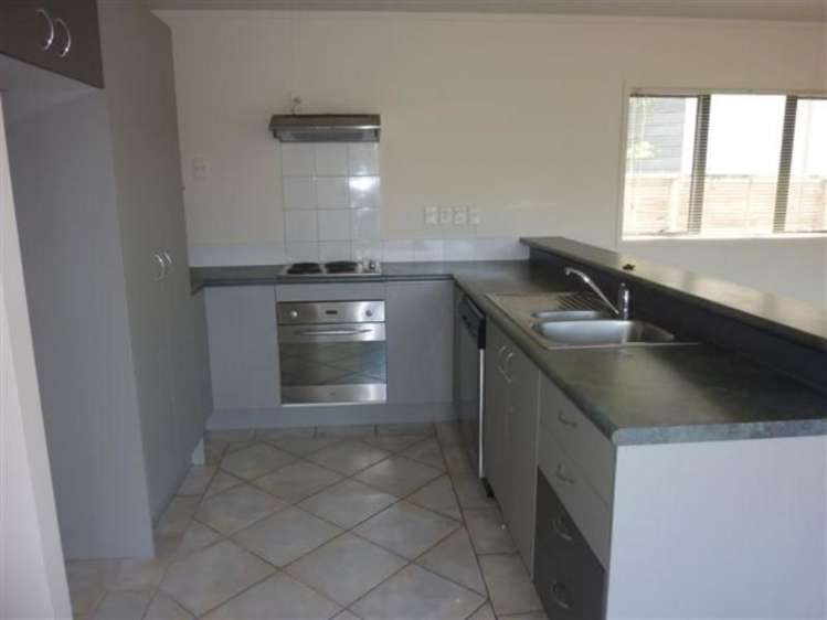 28/8 Flynn Street Birkdale_1