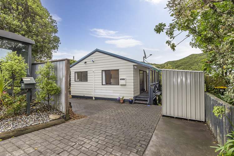 16 Hazlewood Avenue Karori_0