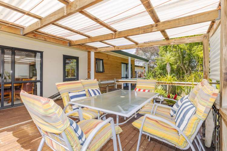 56 Lansdowne Crescent Glenview_5