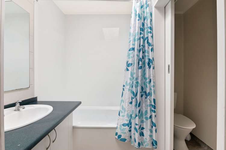 66A B and C Glenpark Avenue Frankleigh Park_11