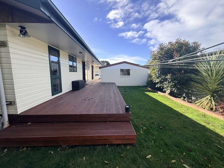 19A Kaplan Avenue Islington_16