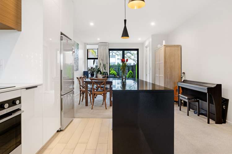 21/4 Stables Lane Silverdale_5