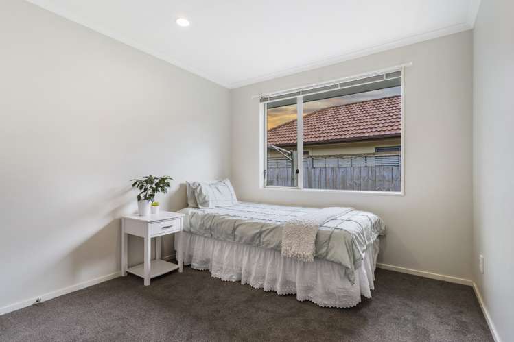 17 Northbrook Close Greenhithe_12