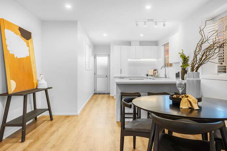 1/9 Rossiter Avenue Redwood_4