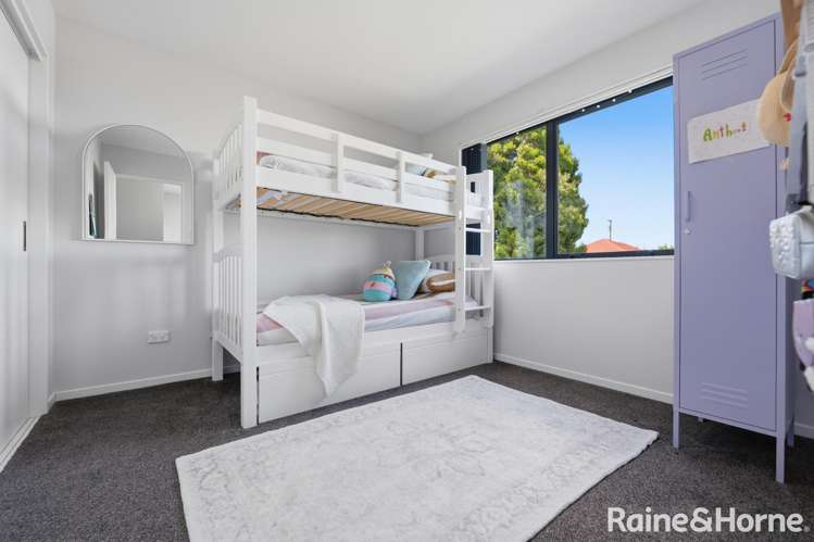 19B Standage Lane Kelston_17