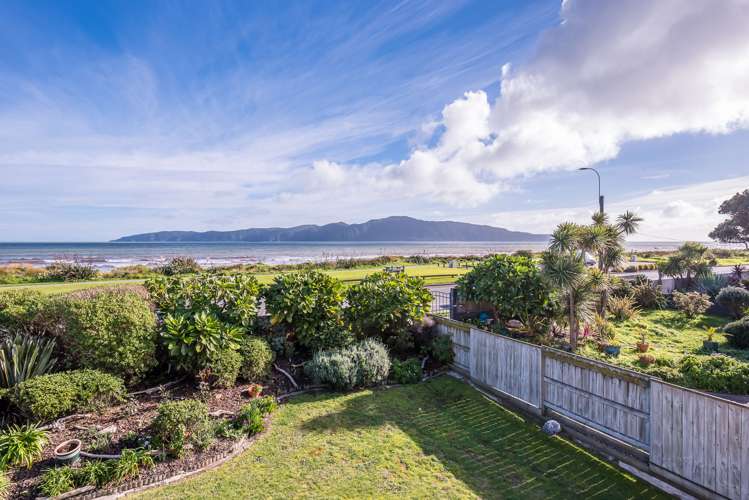 65 Marine Parade Paraparaumu Beach_15