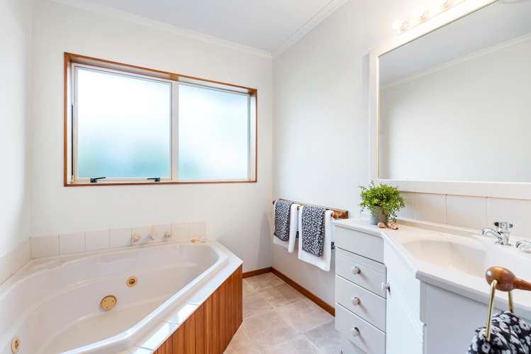 3 Kawaroa Lane New Plymouth_17