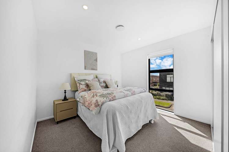 16 Paterae Lane Flat Bush_13