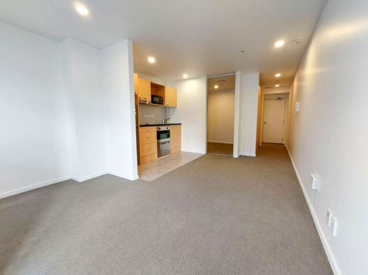 810/421 Queen Steet 10015_1