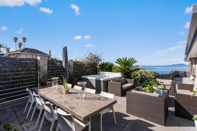 Relaxed Coastal Luxury – A Seaside Sanctuary i...