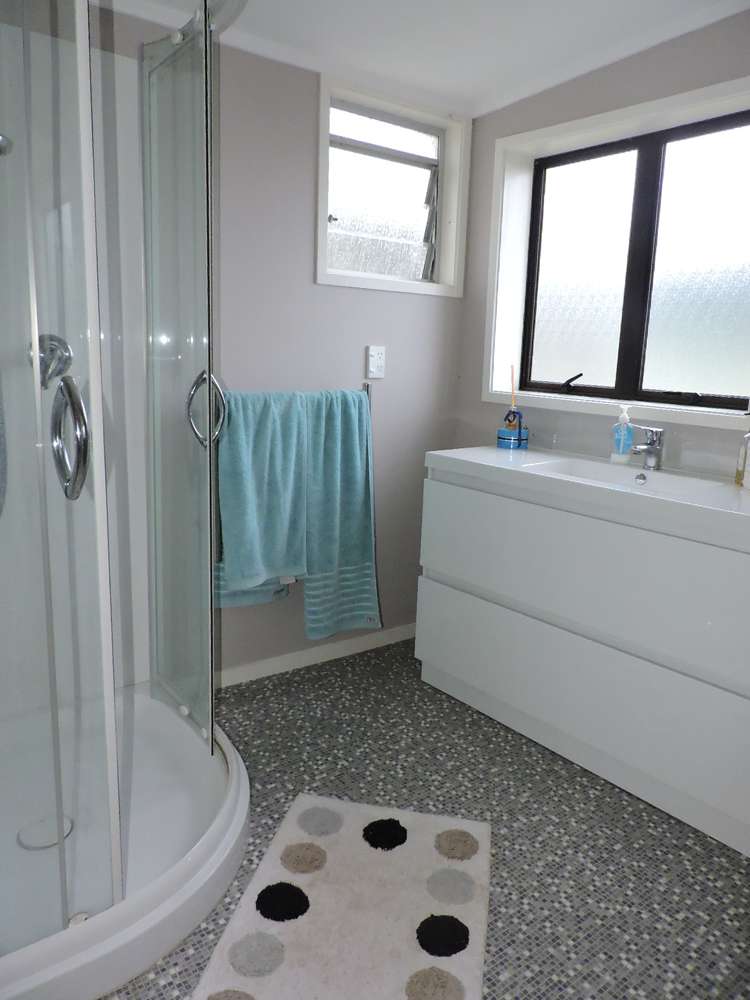 13 Otuturu Crescent Thames_14