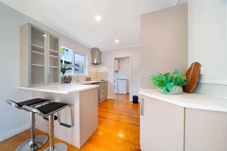 68 Seabrook Avenue New Lynn_9