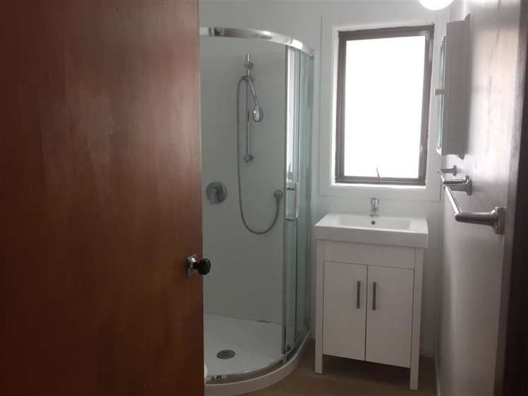 2 Cornwall Street Te Atatu South_9