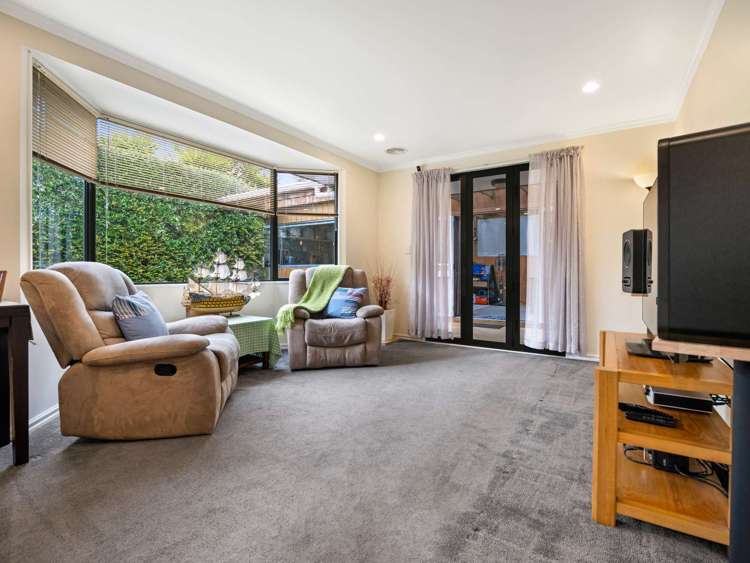 71 Nielsen Gardens_4