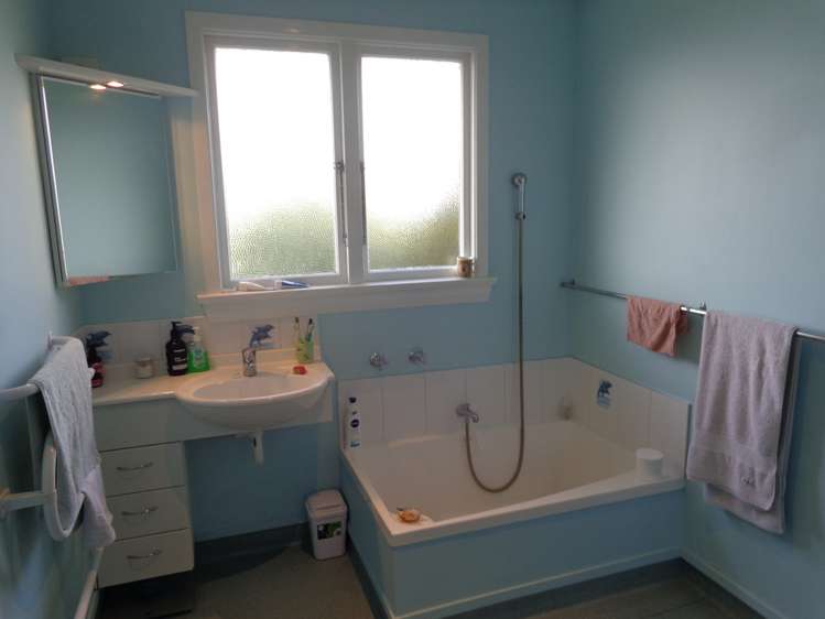 13 Edinburgh Place Balclutha_10