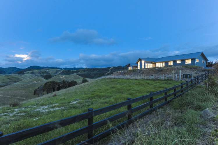 450 Monument Road Clevedon_11