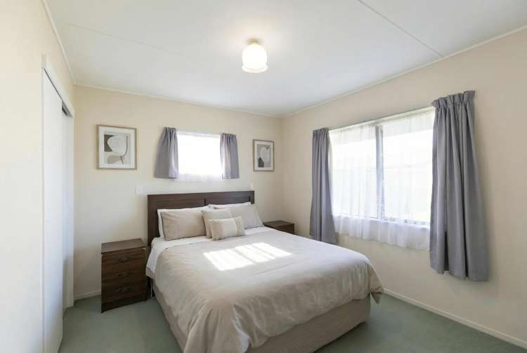 15B Jeffares Place Taradale_6