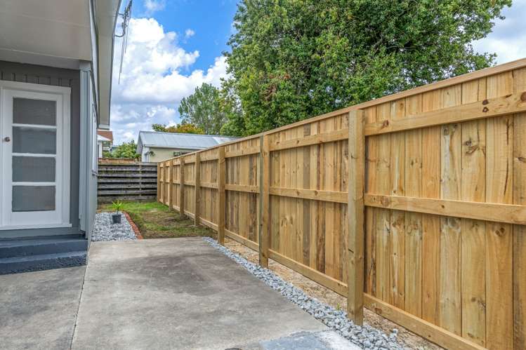 20 Roots Street West Feilding_13