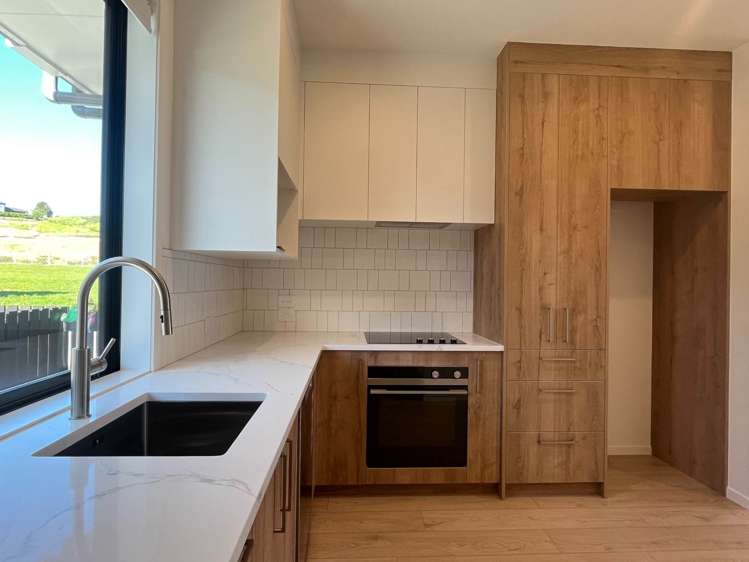 18/21 Makomako Drive Orewa_2