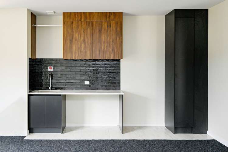 2 Wheki Place Swanson_34