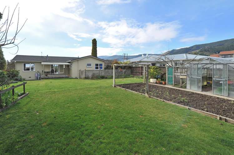 14 Surrey Road Richmond_18