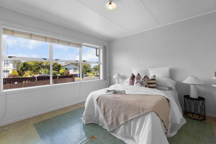 10 Garden Heights Avenue Glenview_8