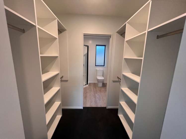 13 Sandhill Drive 11103_12