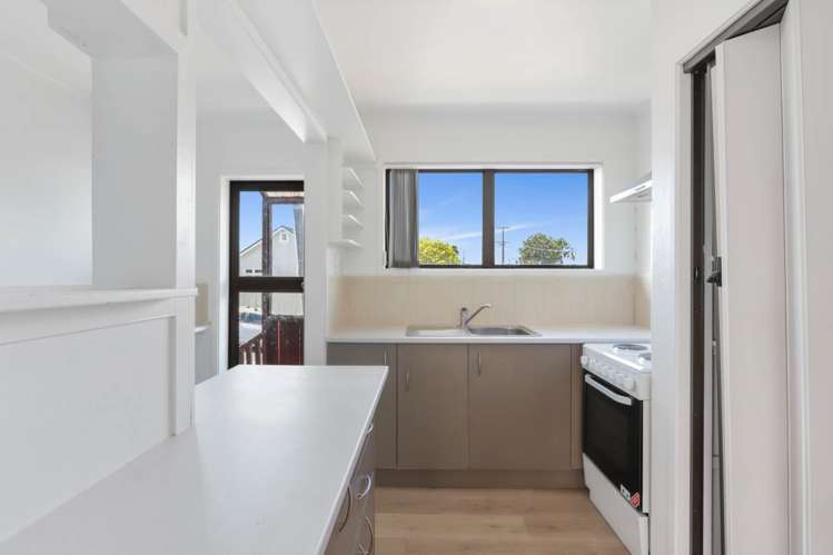 15a Abbotleigh Avenue Te Atatu Peninsula_1