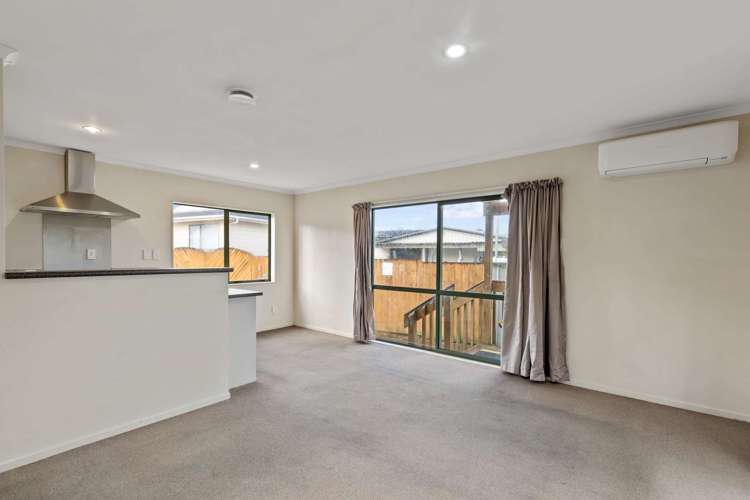 15 Edwin Freeman Place Ranui_10