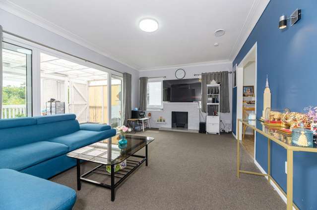 Spacious Sun-Filled 3 Double Bedroom Modern House