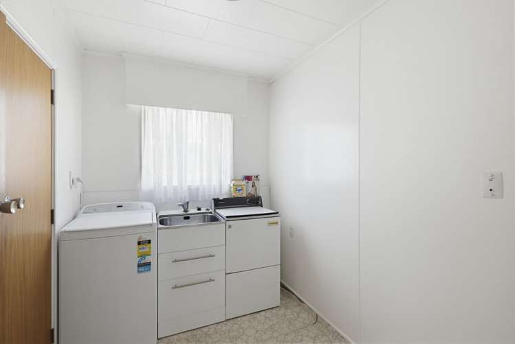 5 Marine Parade Paraparaumu Beach_14