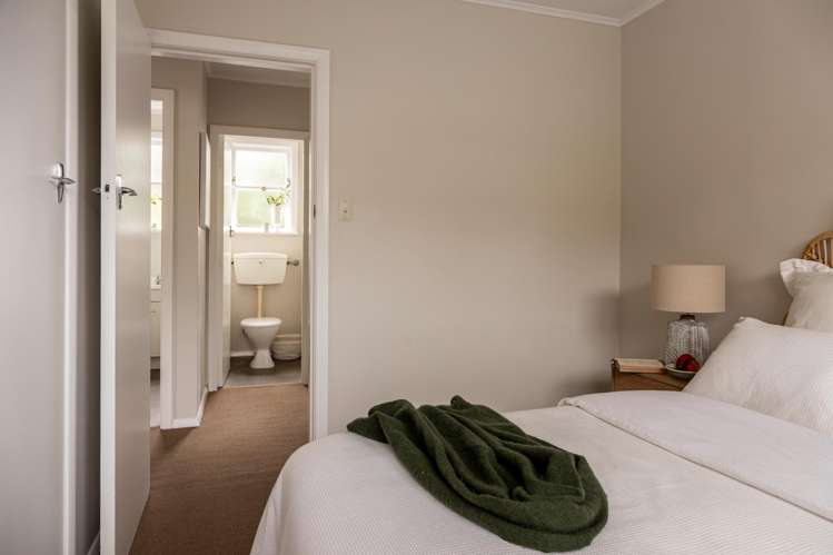 2 Paparangi Crescent Paparangi_13