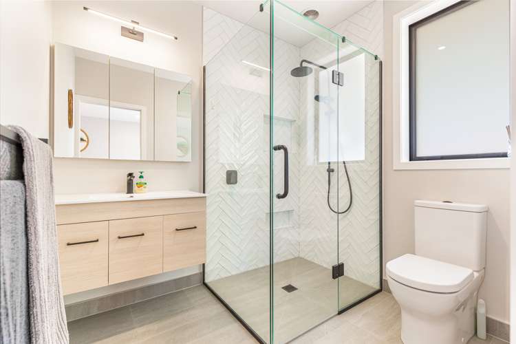 224 Birdwood Road Massey_15