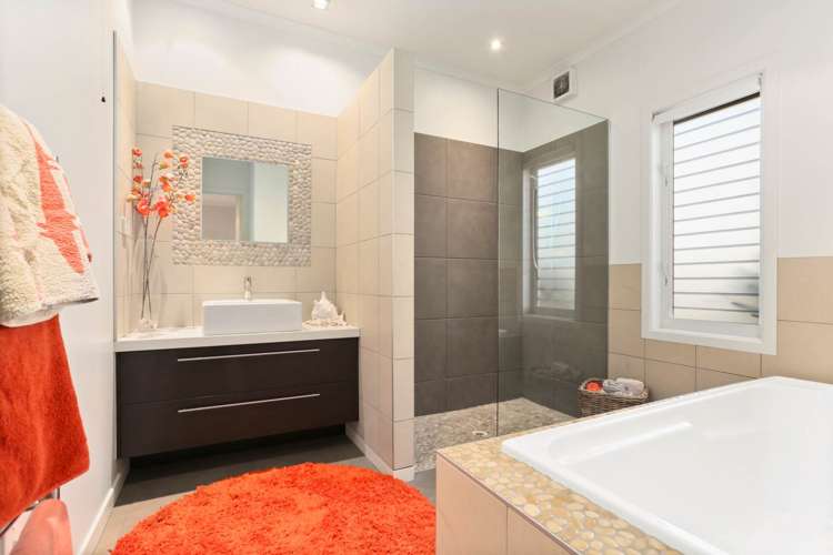 20 Marine Parade Mellons Bay_15