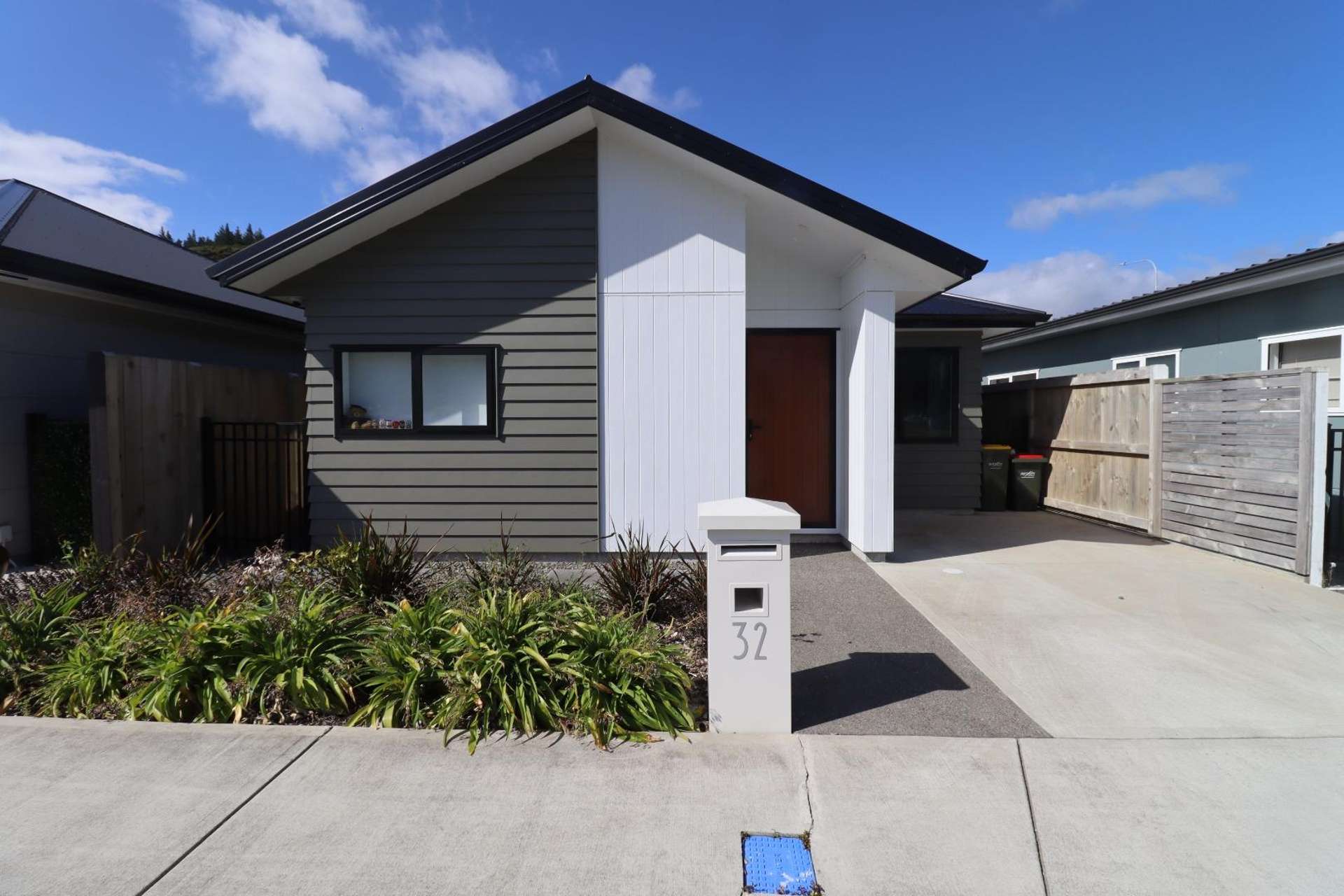 32 Harry Martin Lane Wainuiomata_0