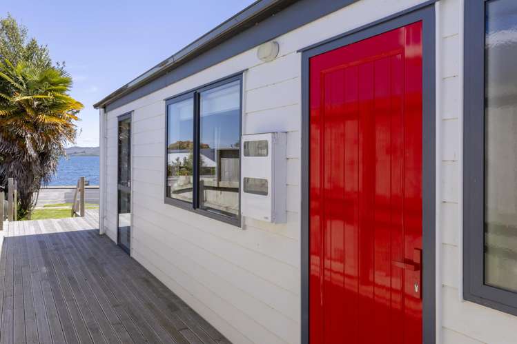 1/202 Lake Terrace Waipahihi_19