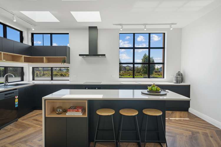 174 Southfield Drive Lincoln_11