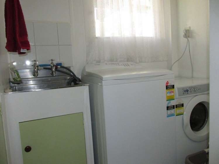 63 Crampton Road Reefton_13